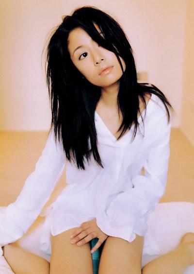 Lâm Tâm Như bẽ bàng khi từng làm mẫu nội y, tạo dáng khiêu khích thuở mới vào nghề-4