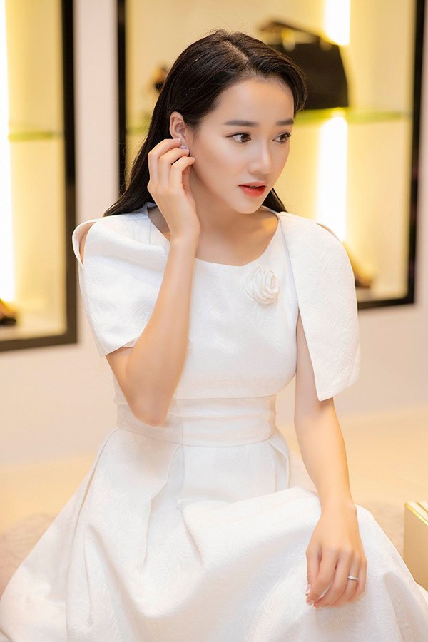 Lộ các bằng chứng Nhã Phương đã có bầu trước ngày cưới-6