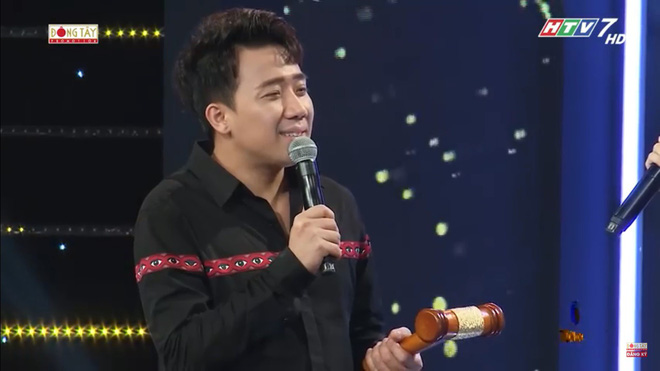 Hari Won lén nắm tay người mẫu to cao, Trấn Thành nổi ghen-3