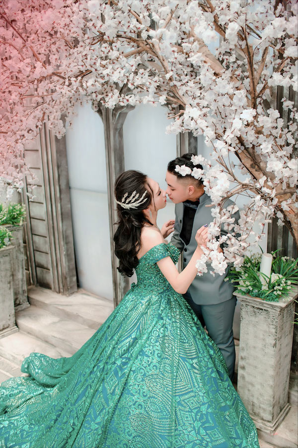 Ảnh cưới cặp đôi cô dâu là nam, chú rể là nữ: Khó nhận ra chưa phẫu thuật chuyển giới-3