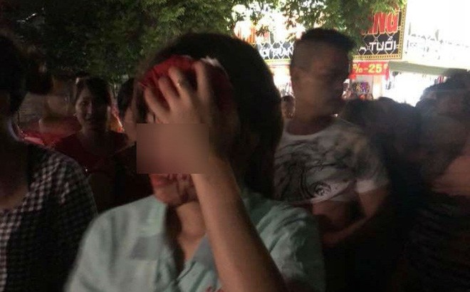 Đưa con đi chơi Trung thu bắt gặp chồng chở người phụ nữ khác, vợ ra nói chuyện” thì bị đánh chảy máu đầu-1