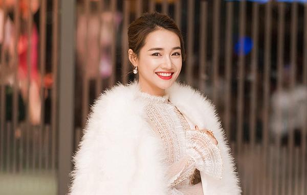 5 người đẹp Việt chứng minh kiểu tóc sai một ly, nhan sắc đi một dặm-16