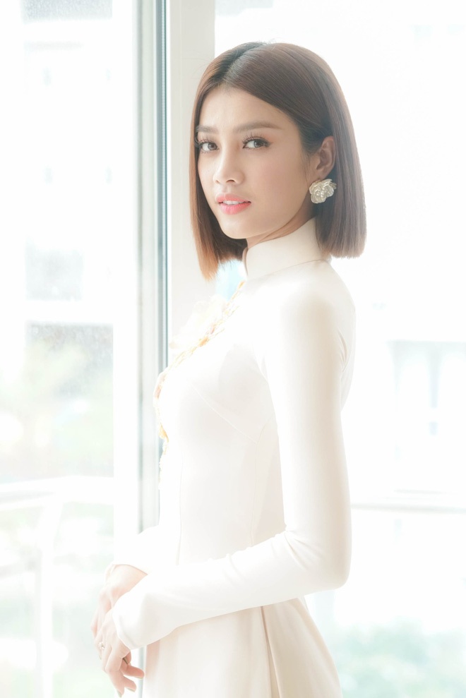 Cận cảnh dàn phù dâu xinh như hoa trong lễ ăn hỏi của Lan Khuê: Người Á hậu, người nổi tiếng nóng bỏng-10