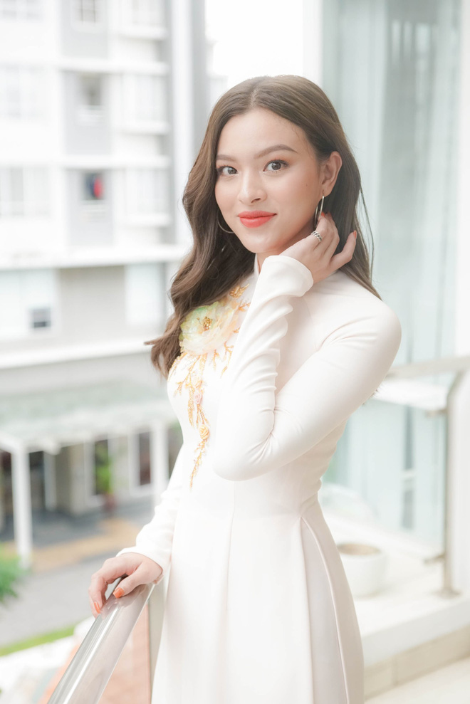 Cận cảnh dàn phù dâu xinh như hoa trong lễ ăn hỏi của Lan Khuê: Người Á hậu, người nổi tiếng nóng bỏng-12