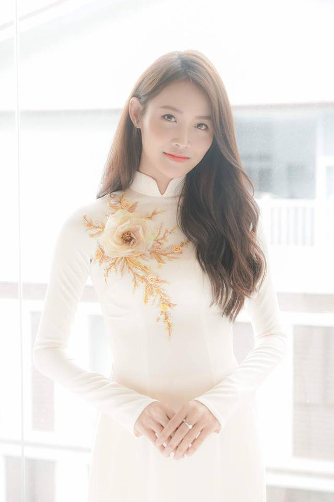 Cận cảnh dàn phù dâu xinh như hoa trong lễ ăn hỏi của Lan Khuê: Người Á hậu, người nổi tiếng nóng bỏng-5