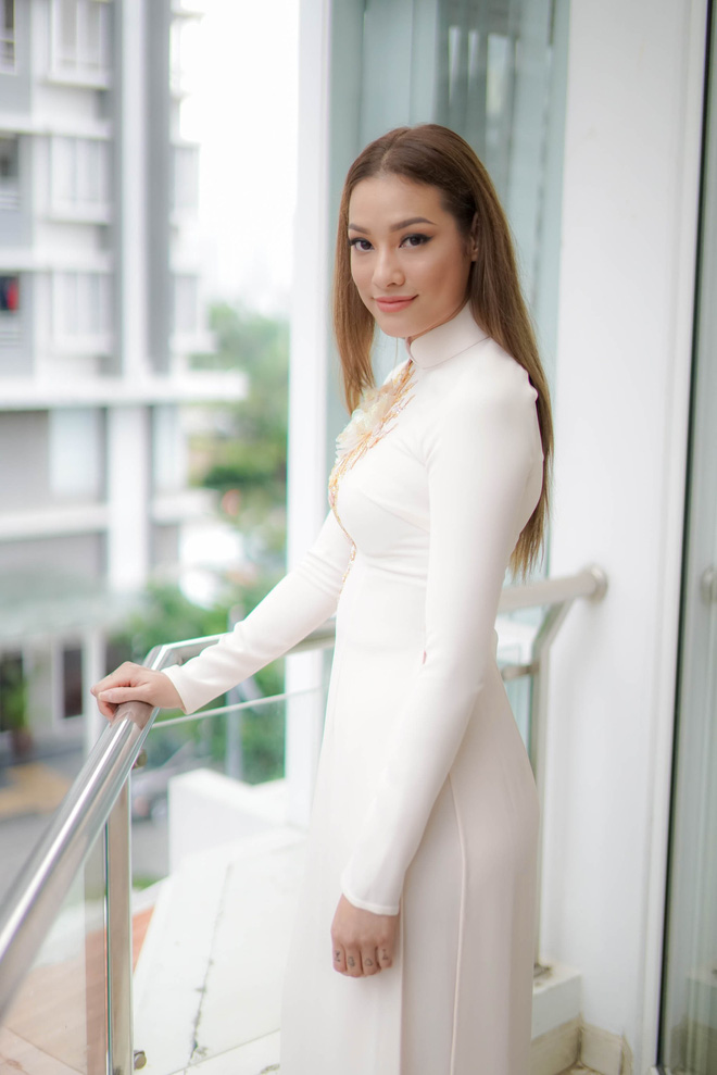 Cận cảnh dàn phù dâu xinh như hoa trong lễ ăn hỏi của Lan Khuê: Người Á hậu, người nổi tiếng nóng bỏng-8