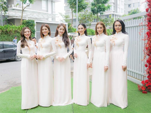 Nhan sắc Lan Khuê trong đám hỏi sáng nay: Đẹp như... bình thường!-14