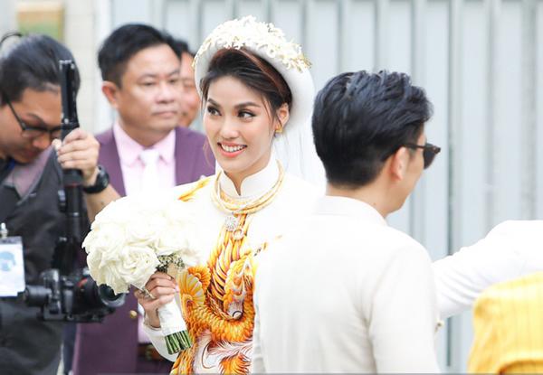 Nhan sắc Lan Khuê trong đám hỏi sáng nay: Đẹp như... bình thường!-3