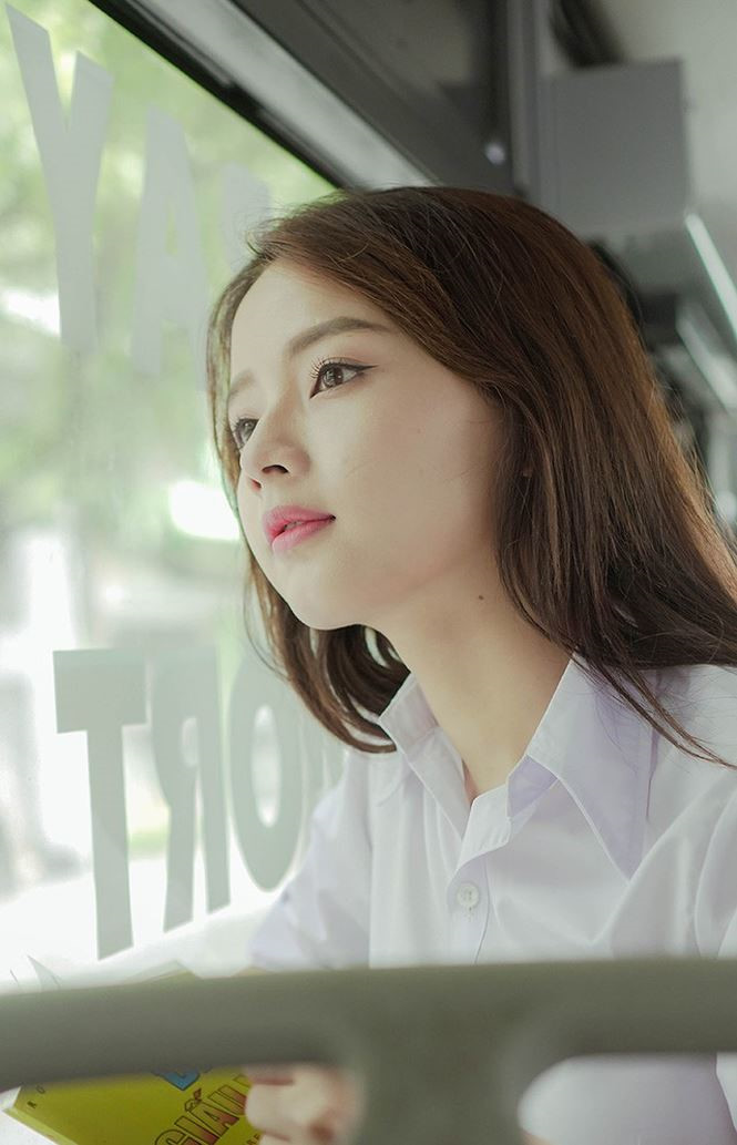 Không chỉ Á hậu 2 Thúy An, ĐH Hutech còn có nhiều nữ sinh nổi tiếng-9