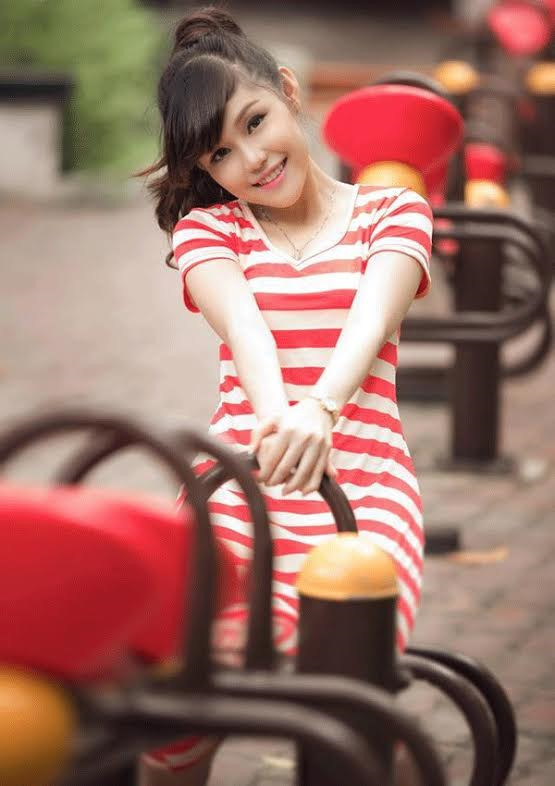 Không chỉ Á hậu 2 Thúy An, ĐH Hutech còn có nhiều nữ sinh nổi tiếng-15