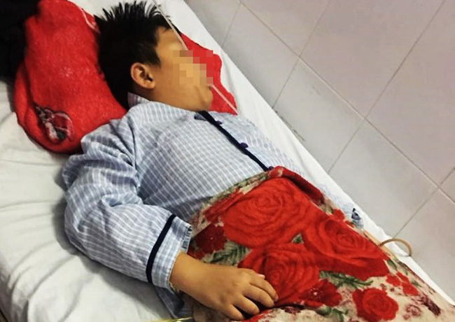 Vụ học sinh lớp 5 nghi bị ép nuốt bi sắt thủng ruột: nhà trường vào cuộc điều tra, học sinh cùng lớp nói gì?-2