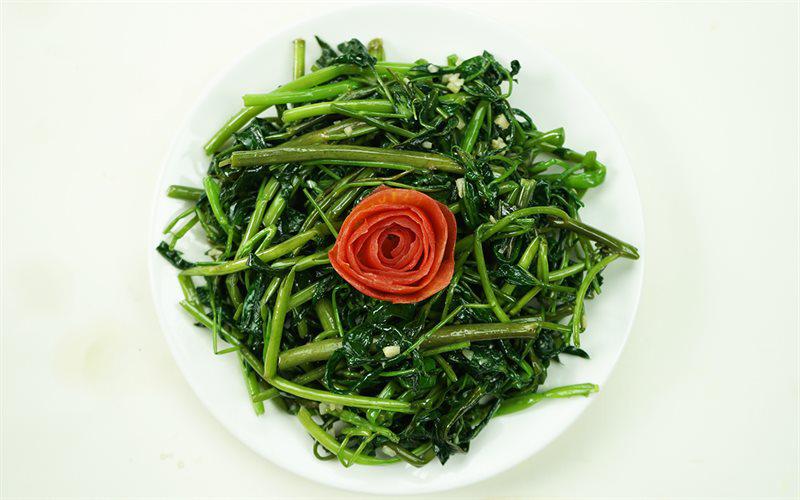 4 sai lầm khi ăn rau muống chị em nội trợ cần loại bỏ ngay-1