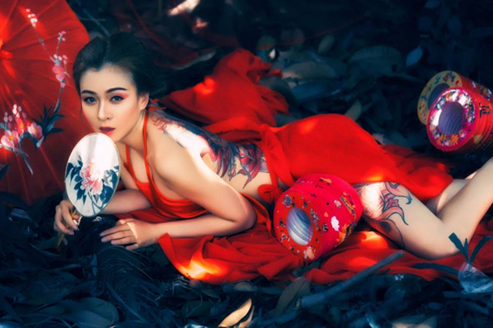 Mỹ nhân đầu trọc của Vietnam Idol bất ngờ tái xuất đầy mê hoặc sau 3 năm mất tích-7