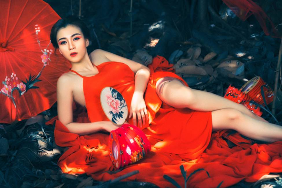 Mỹ nhân đầu trọc của Vietnam Idol bất ngờ tái xuất đầy mê hoặc sau 3 năm mất tích-10