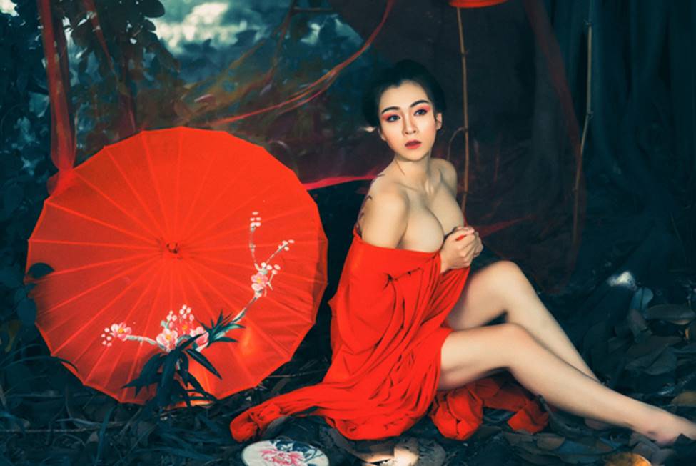 Mỹ nhân đầu trọc của Vietnam Idol bất ngờ tái xuất đầy mê hoặc sau 3 năm mất tích-11