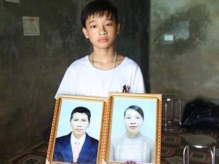 Con trai cặp vợ chồng chết cháy gần Viện Nhi hứa thay bố mẹ chăm em
