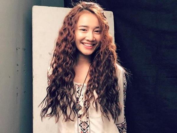 Khi Hồ Ngọc Hà thử sức với tóc xoăn bà thím và đây là cái kết-7