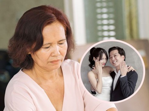 Clip Mẹ Nhã Phương rưng rưng chia sẻ trước đám cưới: