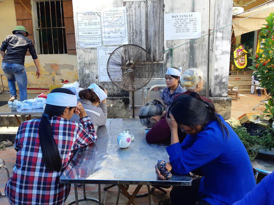 Vụ thảm sát 3 người: Vợ vừa hô Sao anh đâm chồng em liền bị đối tượng đâm gục-2