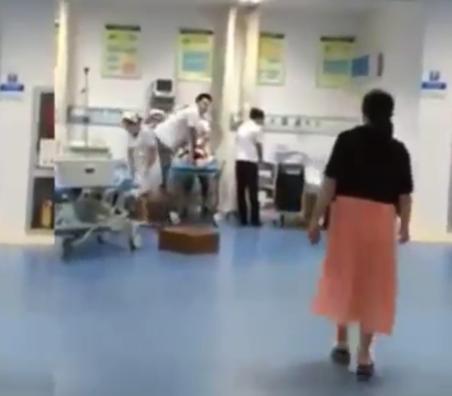 Chơi hết nước hết cái với màn thách uống rượu trong đám cưới bạn thân, nàng phù dâu lĩnh hậu quả thảm thương, phải trả giá bằng tính mạng-4