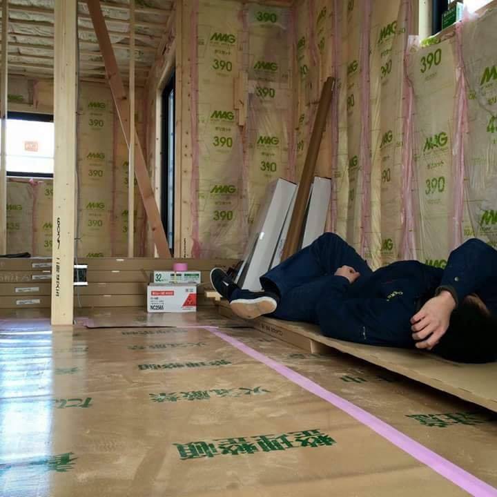 Chùm ảnh: Cư dân mạng Việt tại Nhật chia sẻ những giấc ngủ vội vàng giữa ca làm việc-10