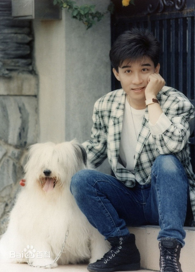 Kết cục bi thảm của danh ca một thời: Tuổi 57 đi hát rong, bị bắt vì nghiện ngập-1