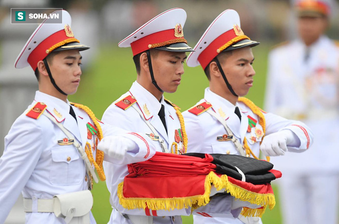 Khắp nơi treo cờ rủ Quốc tang Chủ tịch nước Trần Đại Quang-6