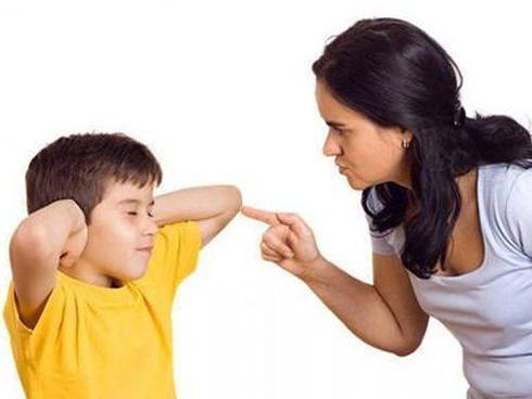 7 cách giải quyết sai lầm cha mẹ thường mắc phải khi con có xung đột-1