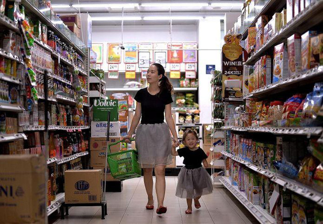 Mẹ lặng người khi sinh con ra không có bàn tay, bác sĩ mổ tìm thấy 1 bàn tay bé xíu còn nằm trong tử cung-1