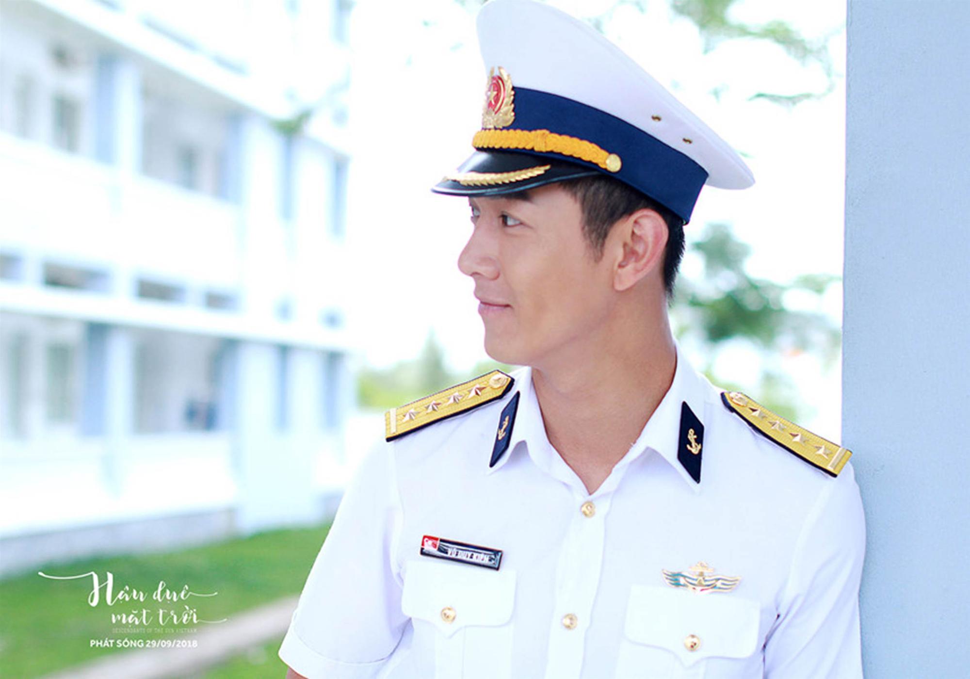 Hậu duệ mặt trời VN hé lộ trang phục quân nhân của dàn diễn viên-4