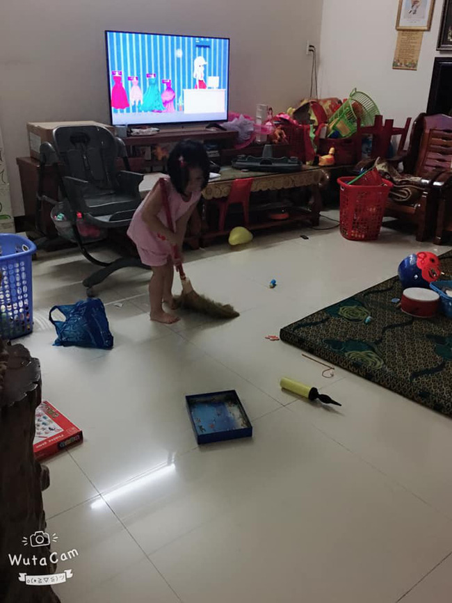 Tự đưa mình vào tình huống bận rộn - chiêu dạy con làm việc nhà đâu ra đấy của mẹ Đà Nẵng-4