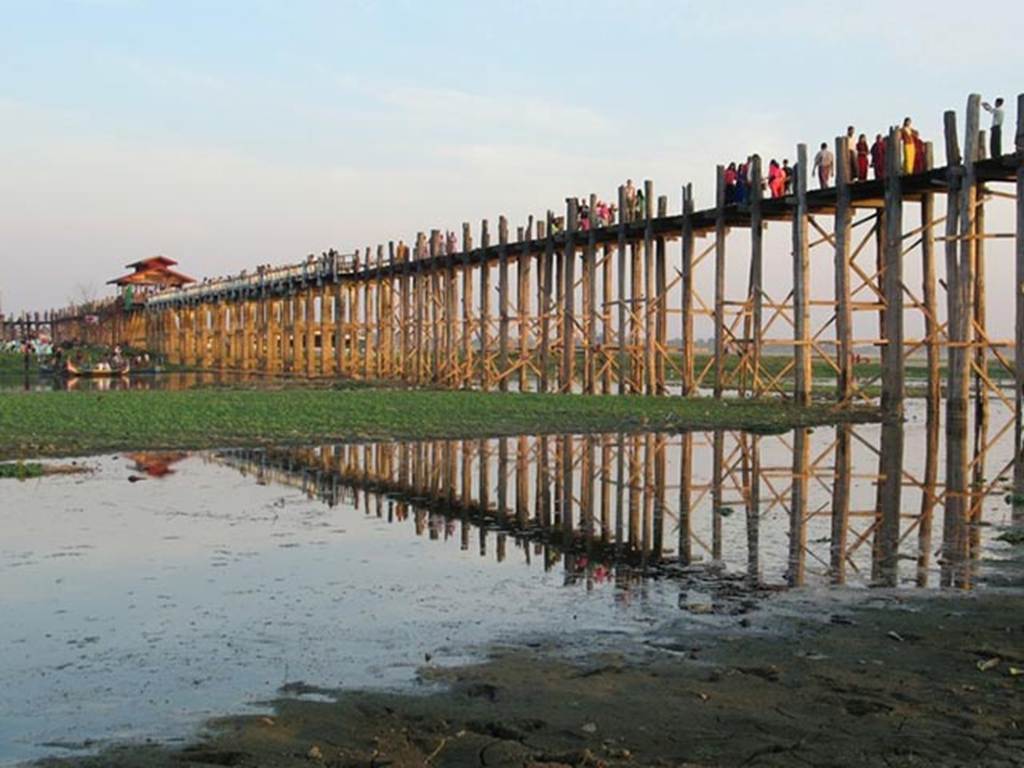 Du khách không thốt nên lời khi bước chân tới cây cầu nổi tiếng Việt Nam này-9