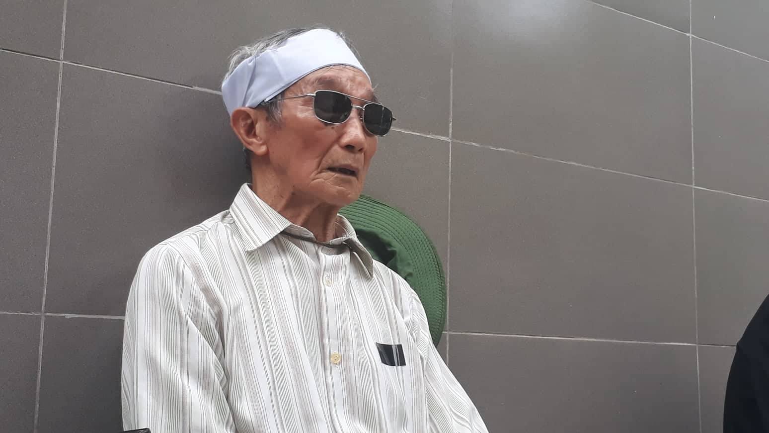 Món quà của Chủ tịch nước và vành khăn trắng ngày Quốc tang-1