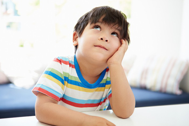 Theo phương pháp Montessori thì đây là 10 việc nên để con tự làm-10