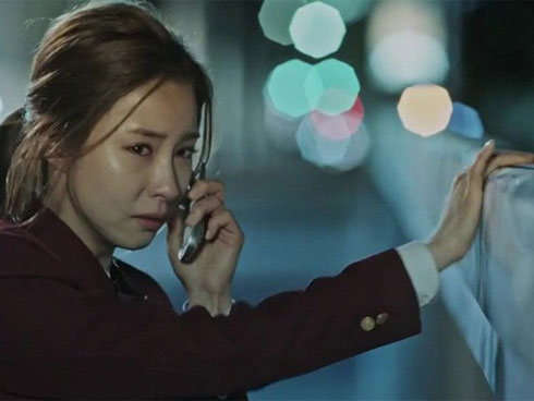 Màn đánh ghen văn minh hiếm thấy: Vợ đánh chồng tới tấp và còn tuyên bố với con giáp thứ 13 tặng không cho bồ-3