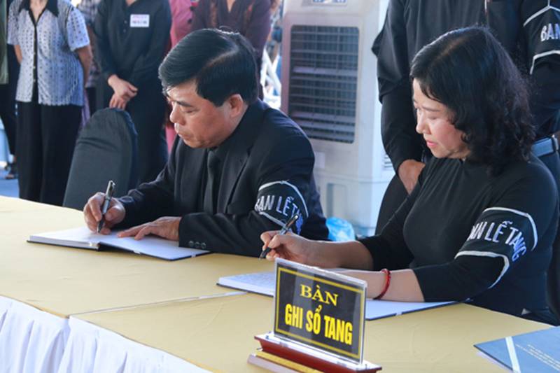 Người dân tiếc thương Chủ tịch nước trong lễ viếng ở quê nhà-4