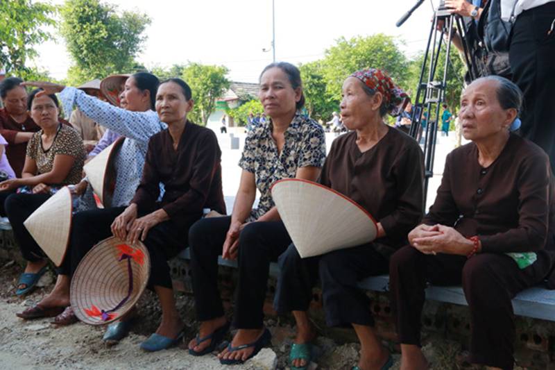 Người dân tiếc thương Chủ tịch nước trong lễ viếng ở quê nhà-7