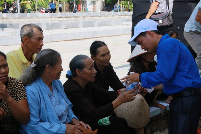 Người dân tiếc thương Chủ tịch nước trong lễ viếng ở quê nhà-9