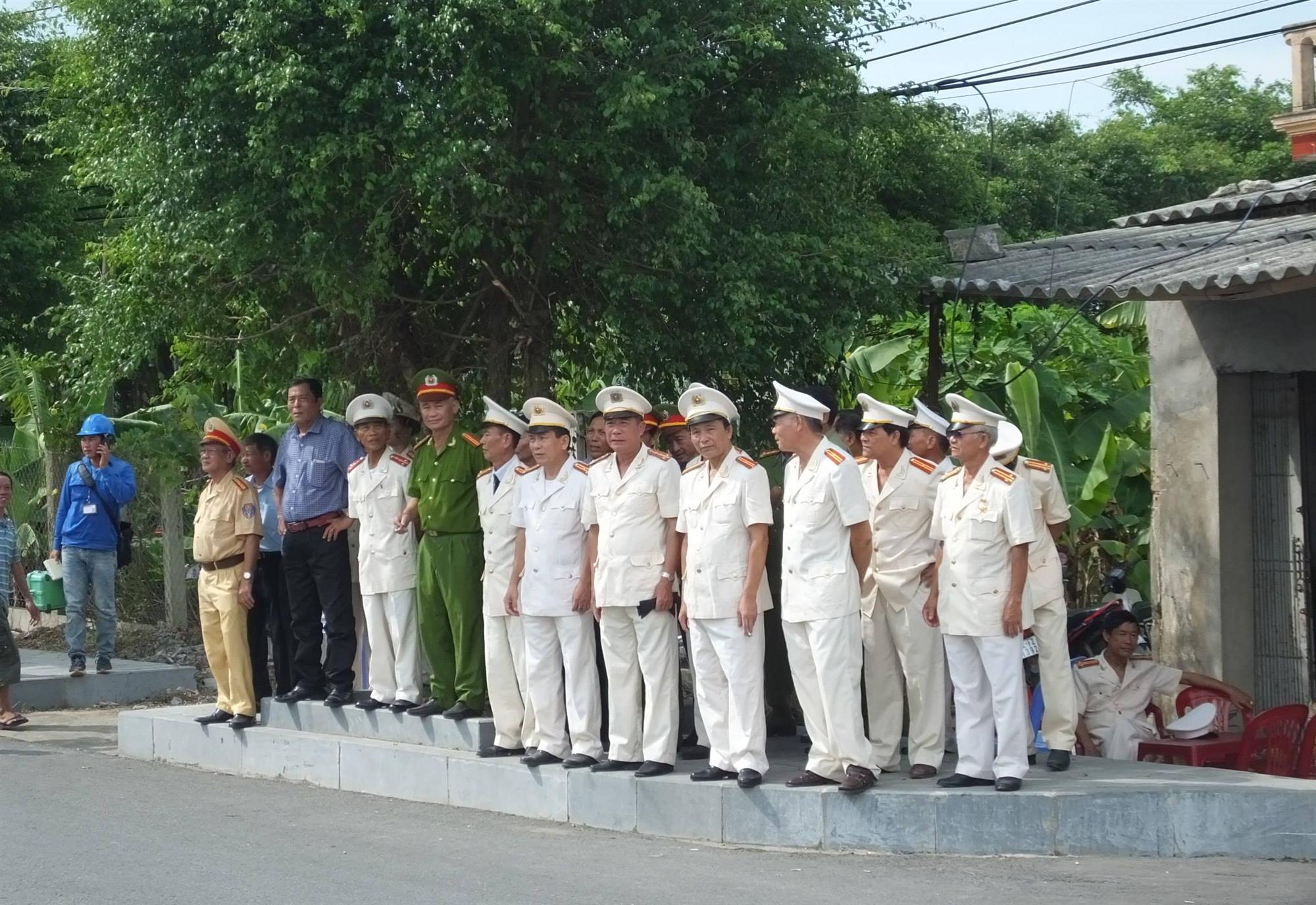 Hẹn về bên Chủ tịch nước, gọi từ bằng hữu để mãi chia xa-1