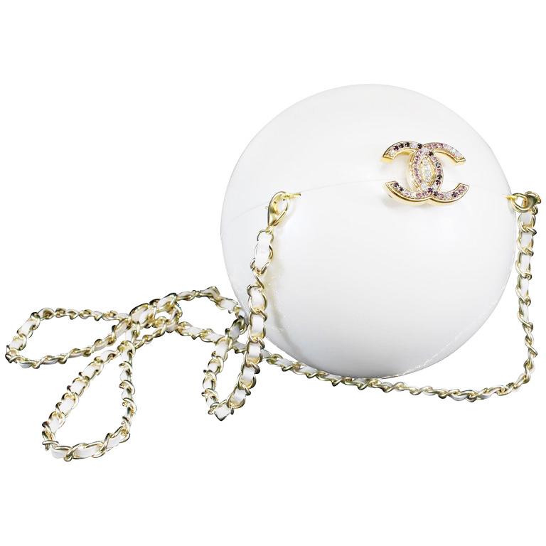 Hoa hậu Hương Giang oán hận vì xách túi hàng hiệu mà ai cũng bảo...xách lựu đạn-4