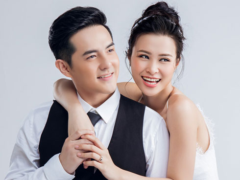 Đông Nhi táo bạo tung ảnh không nội y sau 8 năm yêu Ông Cao Thắng-19