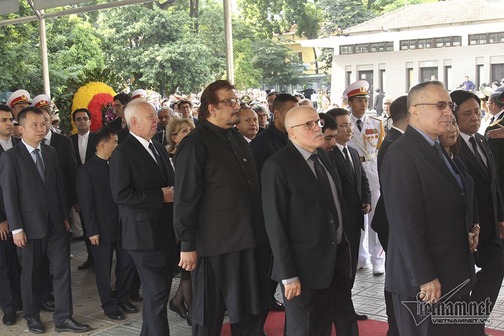 Điều đặc biệt ở đoàn 800 người vào viếng Chủ tịch nước-12