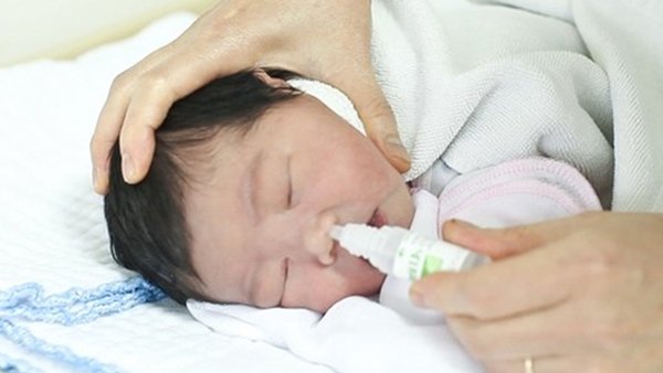 Loại virus khiến nhiều cha mẹ Việt hốt hoảng dễ dàng lây khi hôn trẻ-2