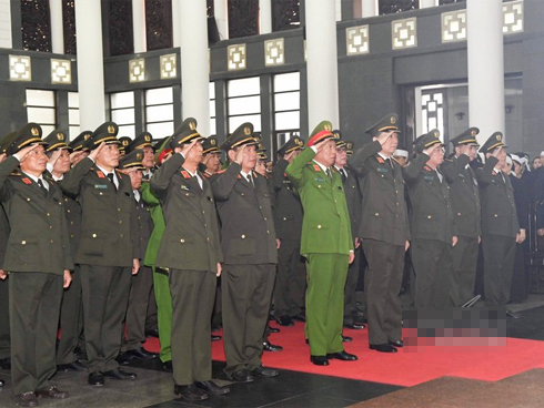 Hình ảnh cỗ linh xa đưa linh cữu Chủ tịch nước Trần Đại Quang về đất Mẹ-14