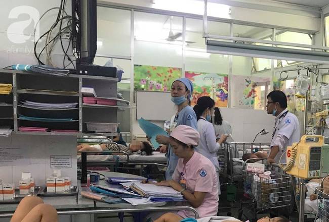 Phụ huynh rối bời vì trẻ bị tay chân miệng ở TP.HCM tăng gấp 5 lần-4