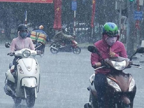 Không khí lạnh tràn về, Hà Nội giảm còn 23 độ C, vùng núi 20 độ C