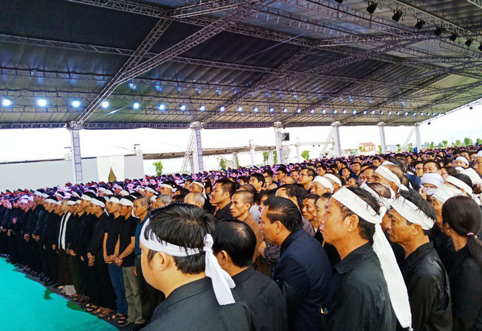 Người dân quê nhà rơi lệ xem Lễ truy điệu Chủ tịch nước Trần Đại Quang-3