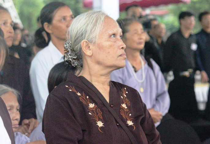 Người dân quê nhà rơi lệ xem Lễ truy điệu Chủ tịch nước Trần Đại Quang-7