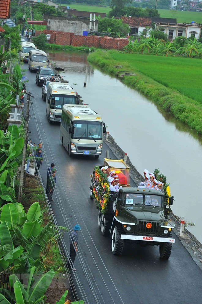 Lễ an táng Chủ tịch nước Trần Đại Quang tại quê nhà-33