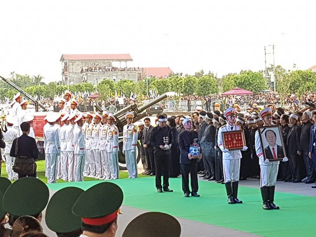 Lễ an táng Chủ tịch nước Trần Đại Quang tại quê nhà-31